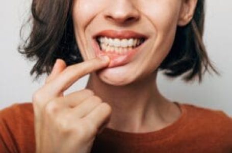 Natural Remedies for Treating Gum Disease at Home