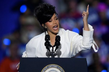 Cardi B suffers teleprompter glitch during Harris rally in Wisconsin